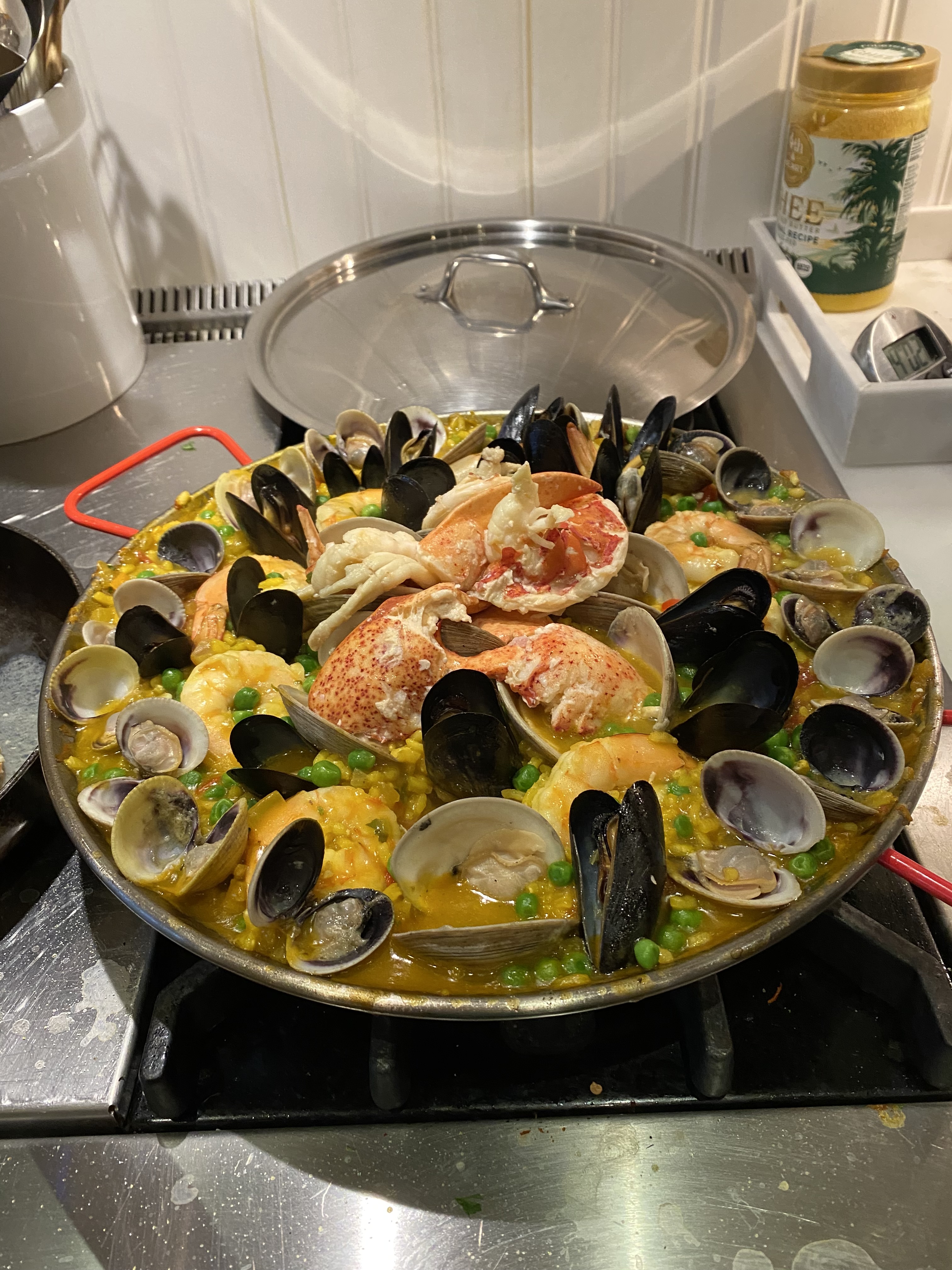 Traditional seafood paella